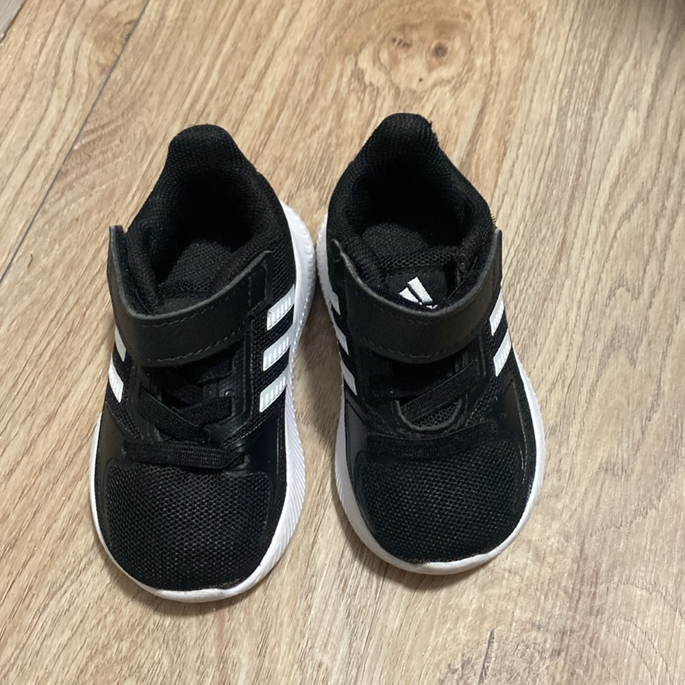 Size 3 - Picture 2 of 4
